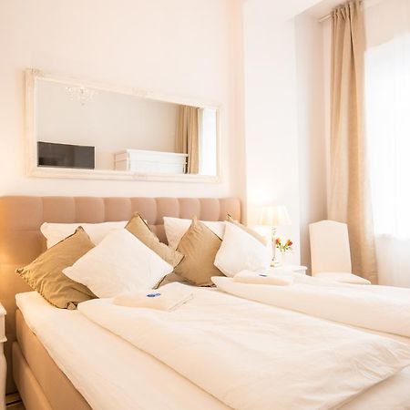 Fritz By Rockchair Apartments L Superhost Status L 3 Bedrooms Boxspringbeds 2 Bathrooms 2 Kitchen - Cozy Family & Business Flair Welcomes You! Берлин Экстерьер фото