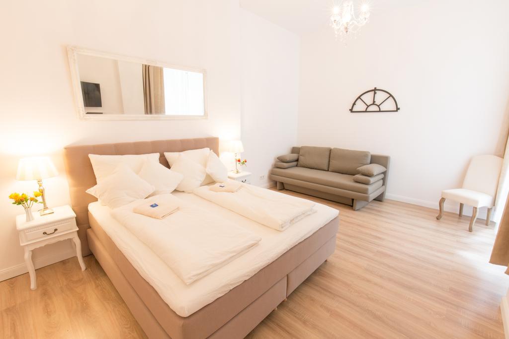 Fritz By Rockchair Apartments L Superhost Status L 3 Bedrooms Boxspringbeds 2 Bathrooms 2 Kitchen - Cozy Family & Business Flair Welcomes You! Берлин Экстерьер фото