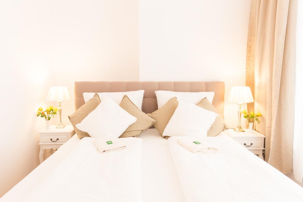 Fritz By Rockchair Apartments L Superhost Status L 3 Bedrooms Boxspringbeds 2 Bathrooms 2 Kitchen - Cozy Family & Business Flair Welcomes You! Берлин Экстерьер фото