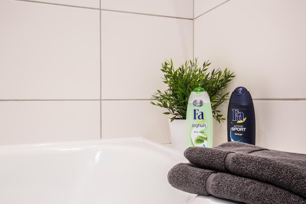 Fritz By Rockchair Apartments L Superhost Status L 3 Bedrooms Boxspringbeds 2 Bathrooms 2 Kitchen - Cozy Family & Business Flair Welcomes You! Берлин Экстерьер фото
